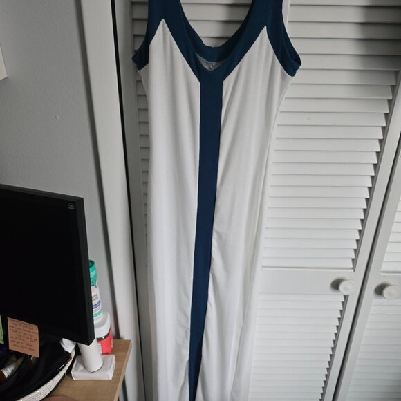 NWT MICAS Colorblock V-neck Ribbed Split Maxi Dress (M) - Picture 5 of 7